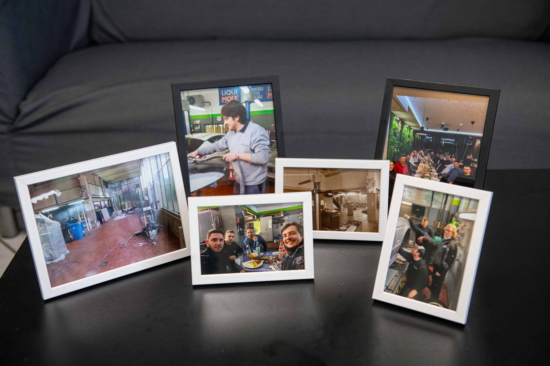 Collage gerahmter Fotos aus dem Werkstattalltag